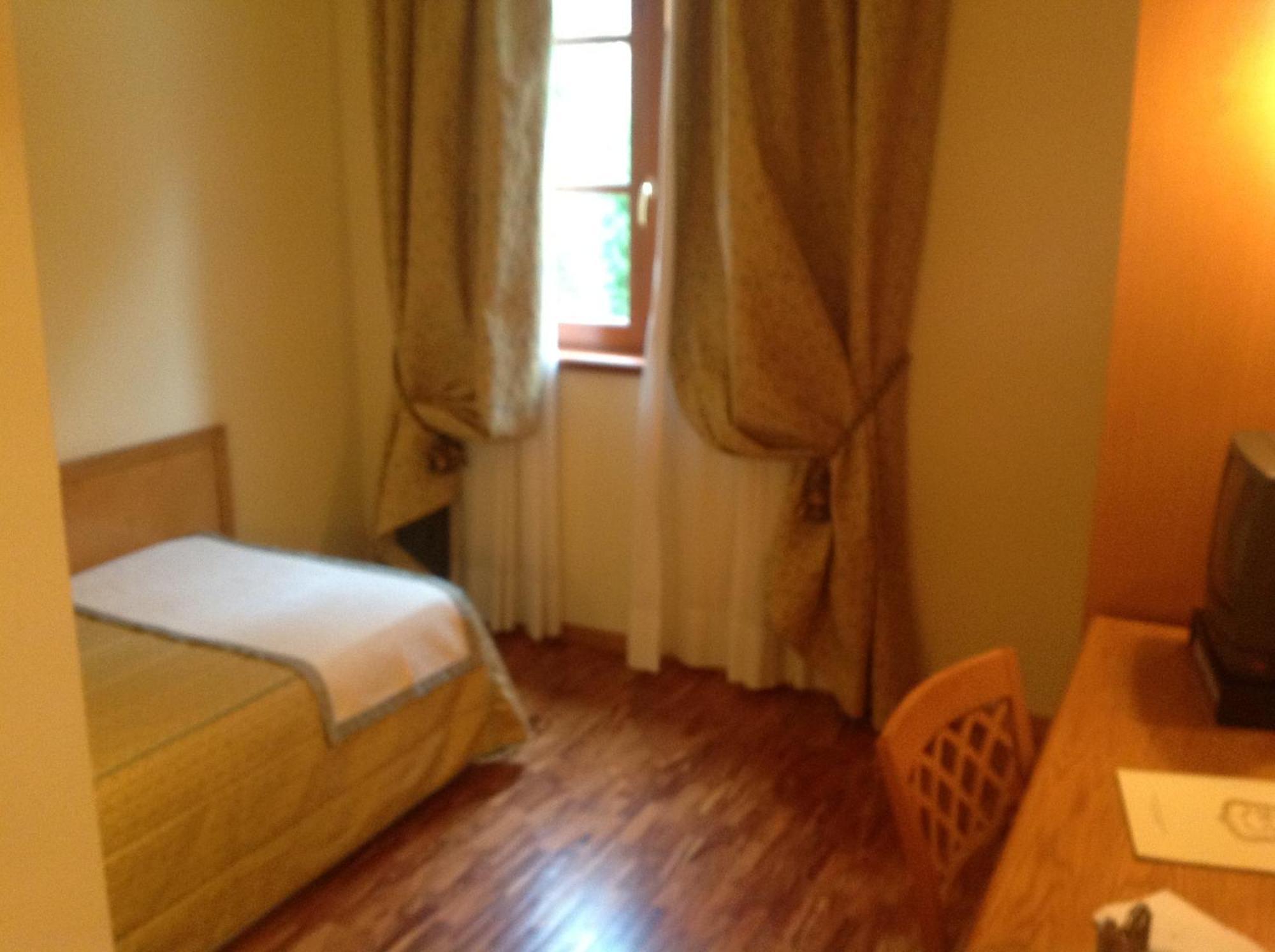 Hotel Camoretti Almenno San Bartolomeo Buitenkant foto
