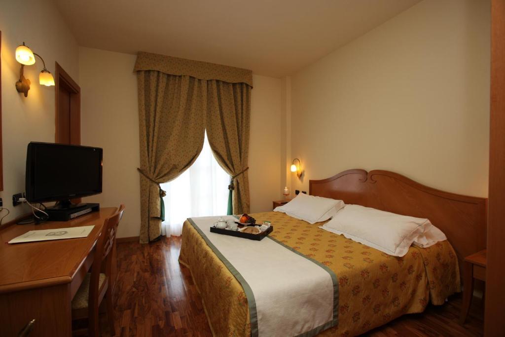 Hotel Camoretti Almenno San Bartolomeo Buitenkant foto