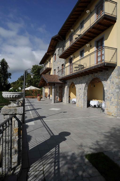 Hotel Camoretti Almenno San Bartolomeo Buitenkant foto